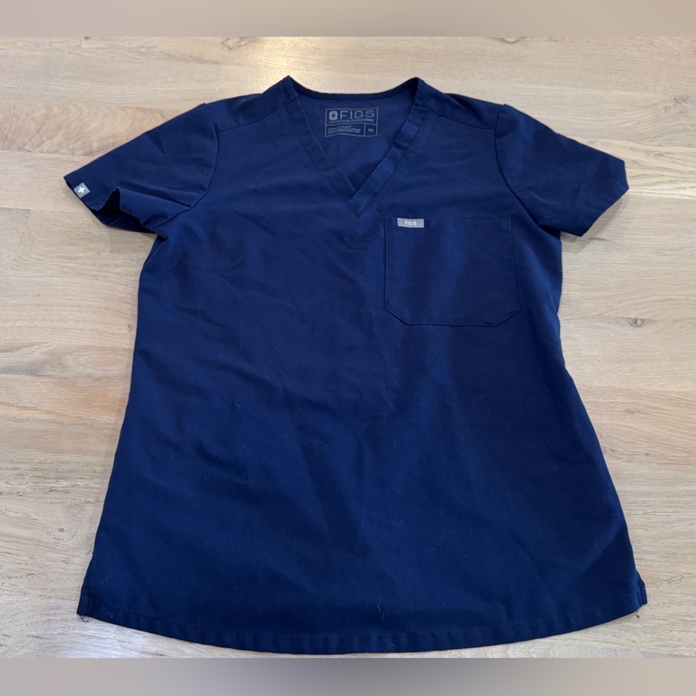 Figs Catarina One-Pocket Scrub Top navy blue size XS